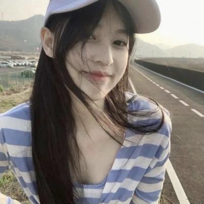 踏浪女人